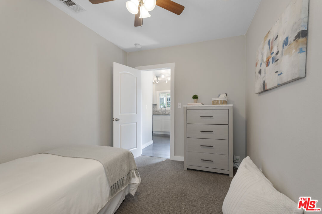 4804 Mascot St
