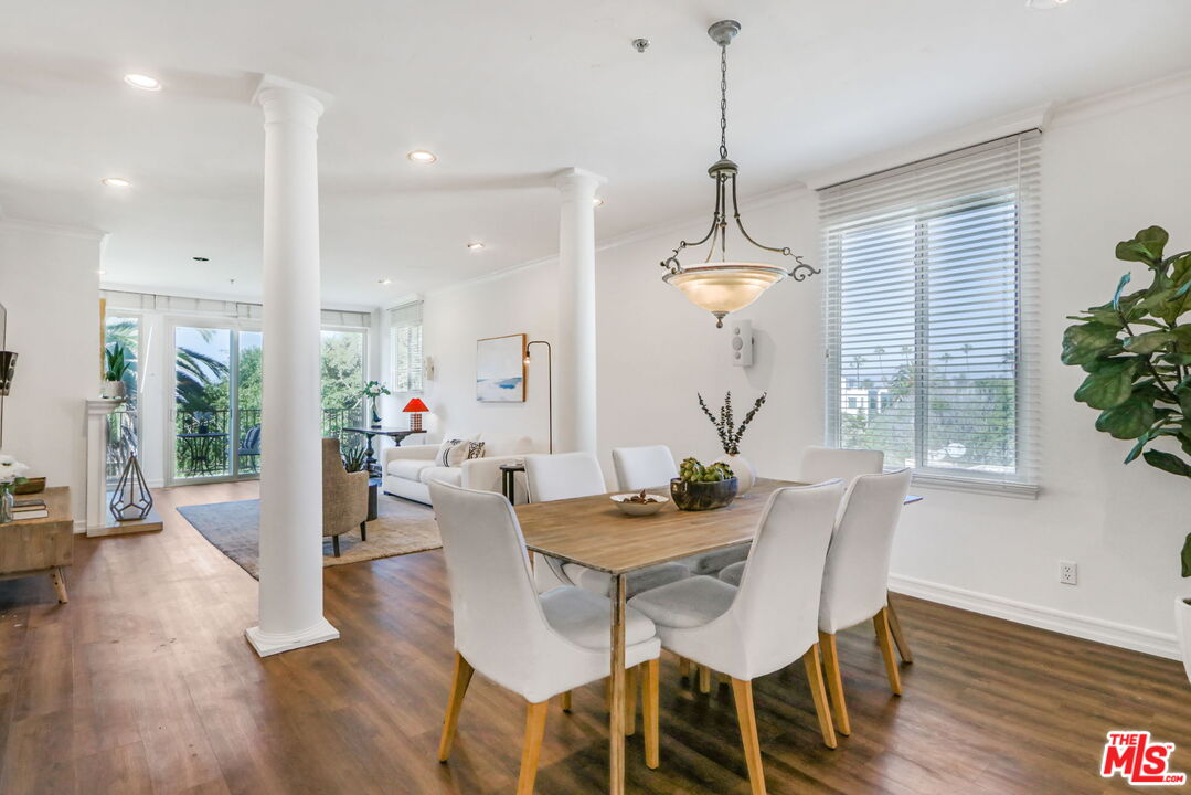 211 California Ave Unit: 501