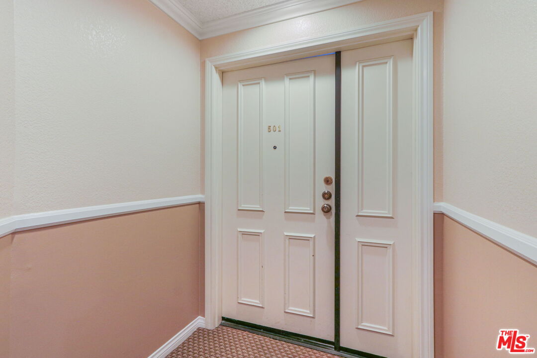 211 California Ave Unit: 501