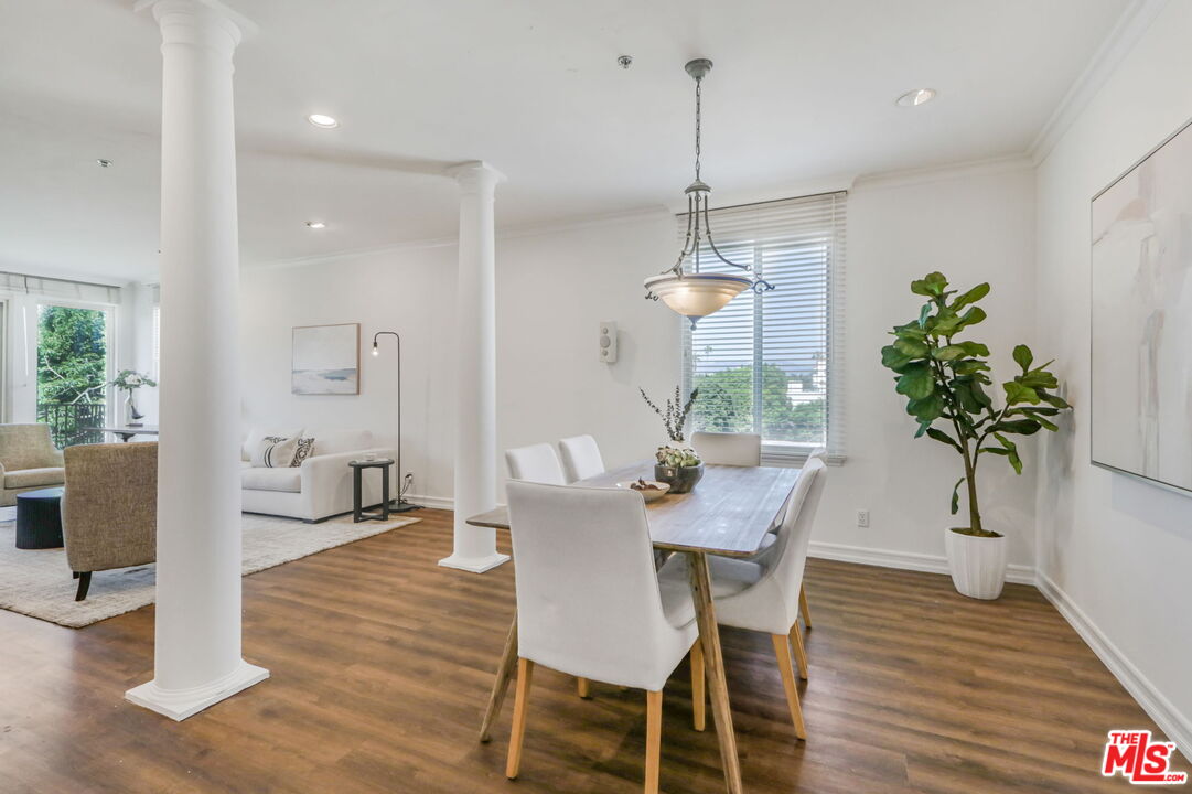 211 California Ave Unit: 501