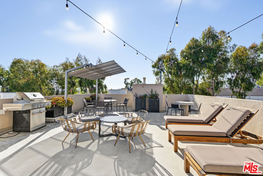 740 N Kings Rd Unit: 314