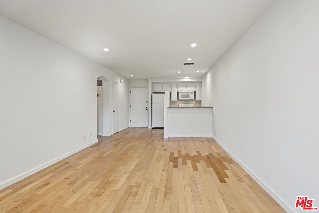 740 N Kings Rd Unit: 314