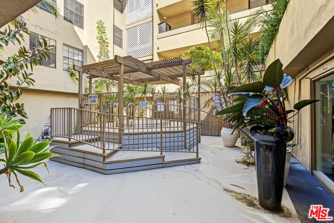 740 N Kings Rd Unit: 314
