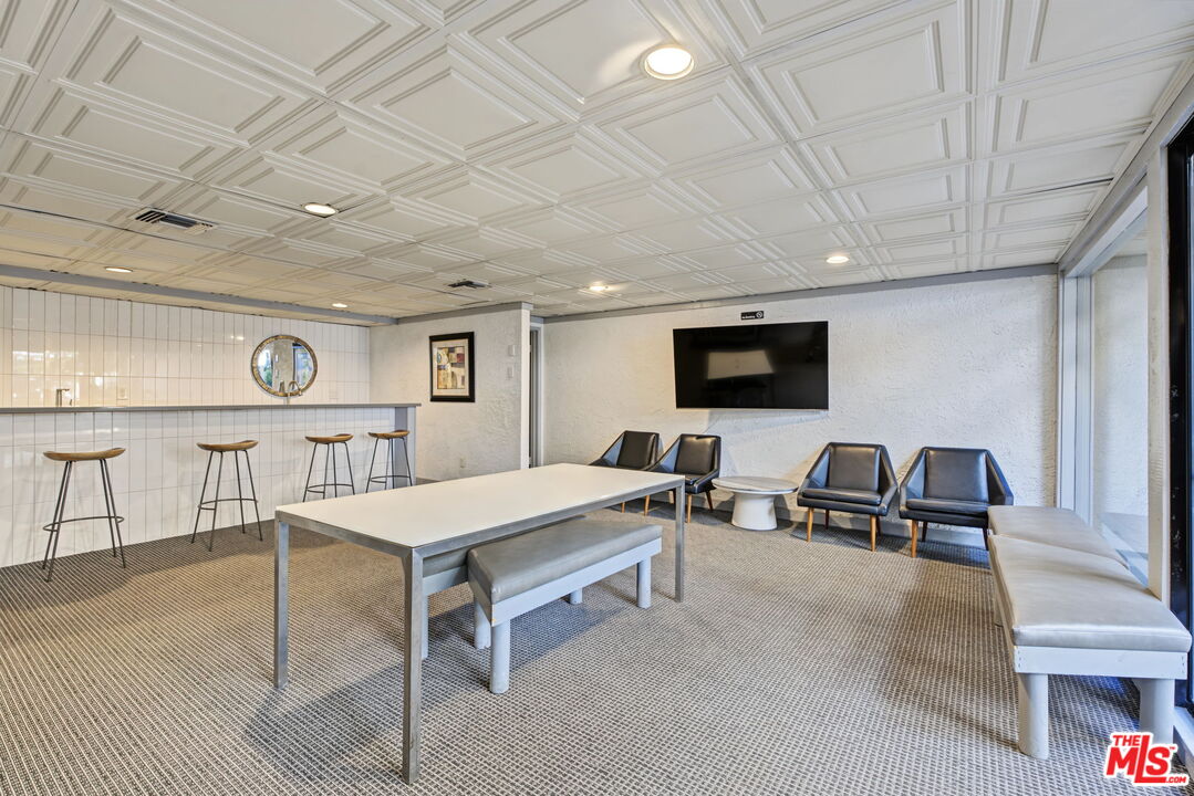740 N Kings Rd Unit: 314