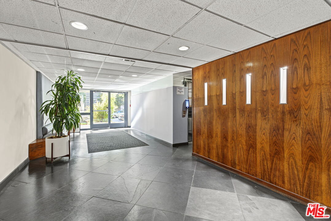 740 N Kings Rd Unit: 314