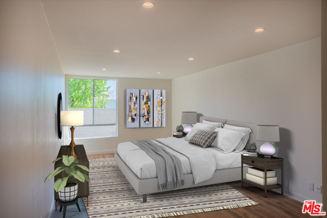 403 N OAKHURST DR Unit: 303