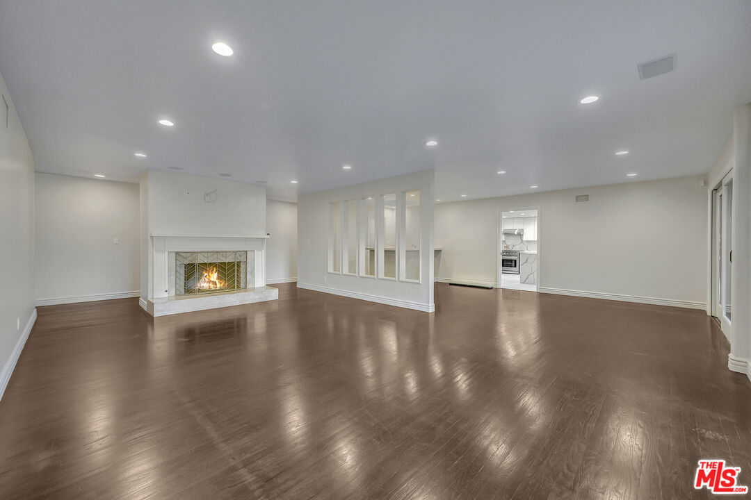 2169 HERCULES DR