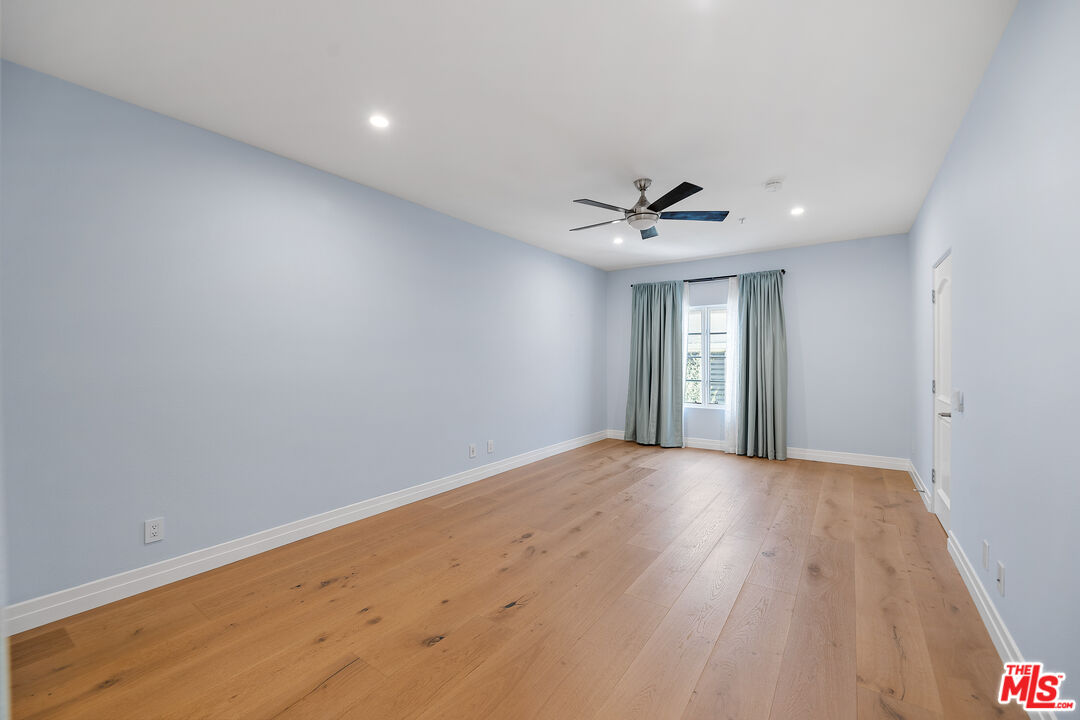 851 N San Vicente Blvd Unit: 117