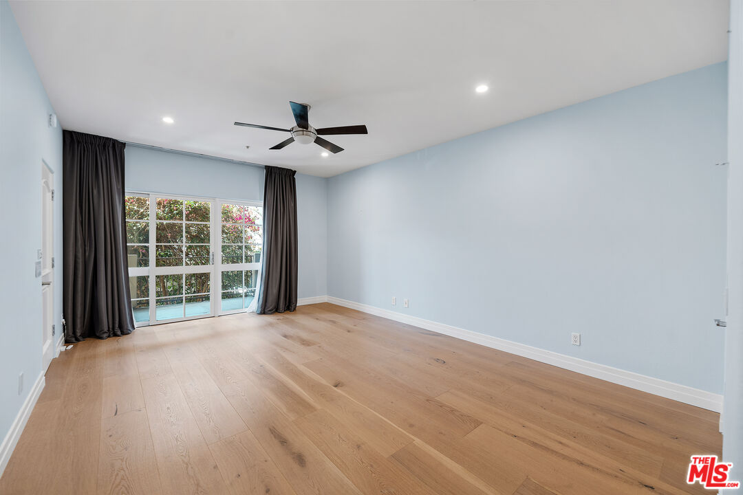 851 N San Vicente Blvd Unit: 117