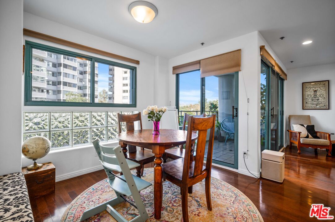 10336 Wilshire Blvd Unit: 301