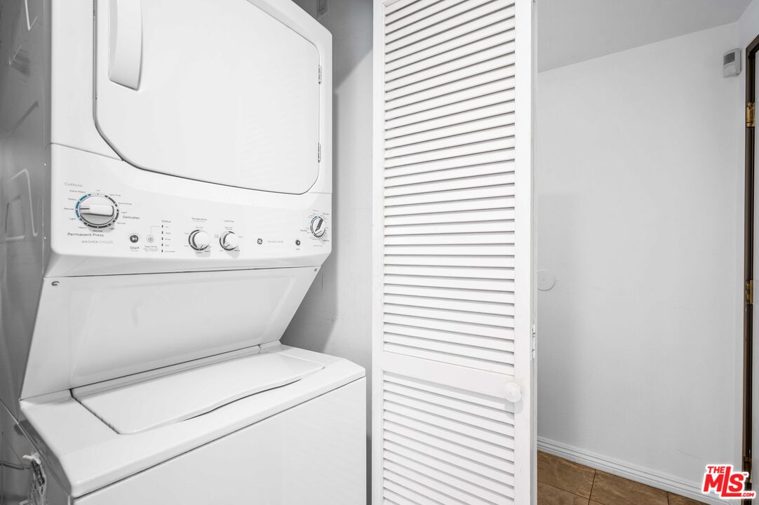 10336 Wilshire Blvd Unit: 301