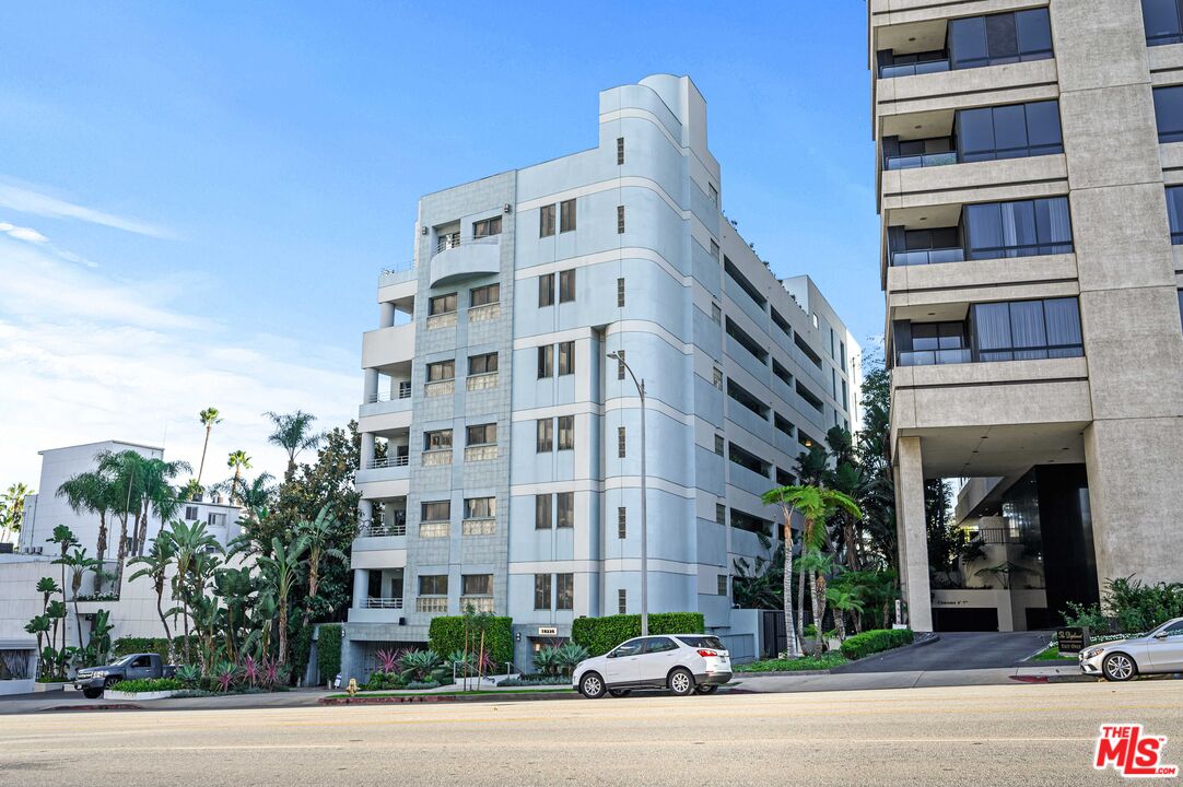 10336 Wilshire Blvd Unit: 301