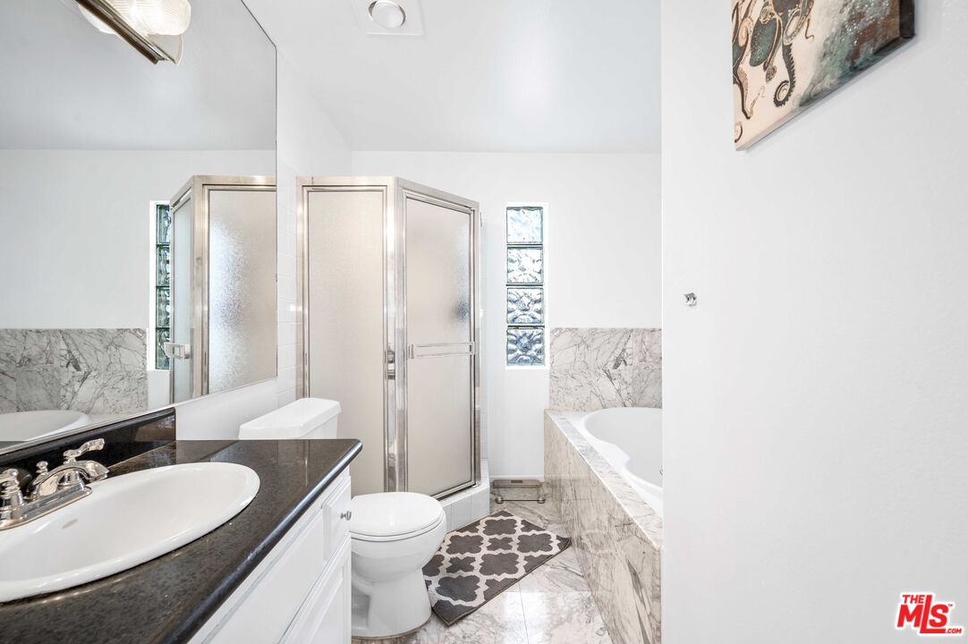 10336 Wilshire Blvd Unit: 301