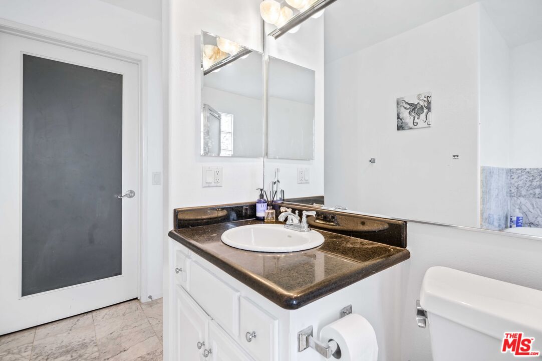 10336 Wilshire Blvd Unit: 301