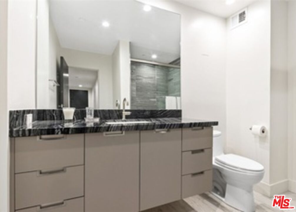 10790 Wilshire Blvd Unit: 504