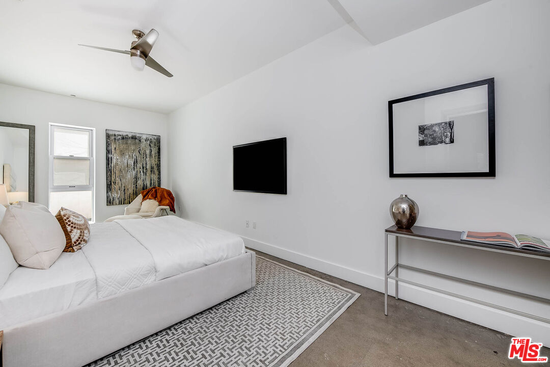 6735 Yucca St Unit: 106