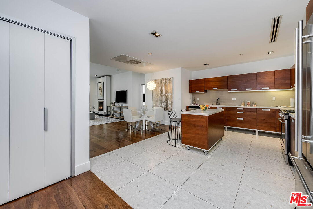 6735 Yucca St Unit: 106