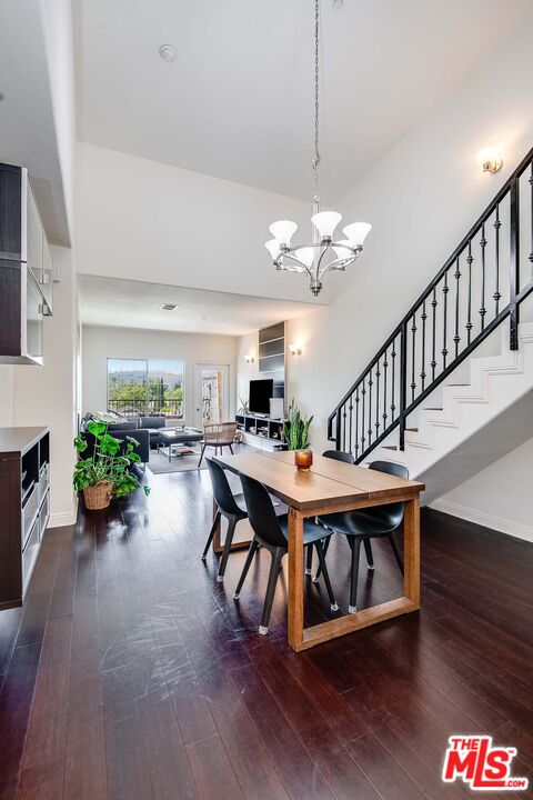 4805 Bellflower Ave Unit: 302