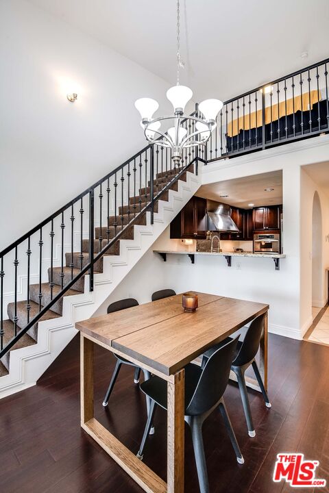 4805 Bellflower Ave Unit: 302