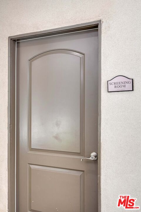 4805 Bellflower Ave Unit: 302