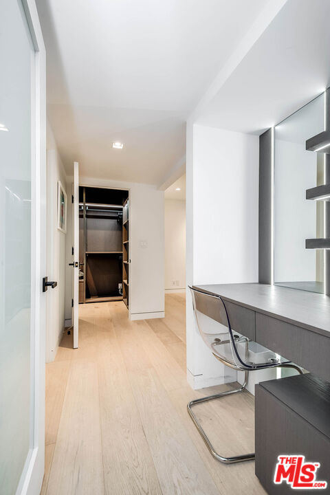 429 N Oakhurst Dr Unit: 304