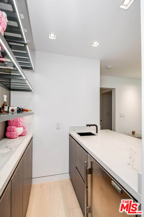 429 N Oakhurst Dr Unit: 304