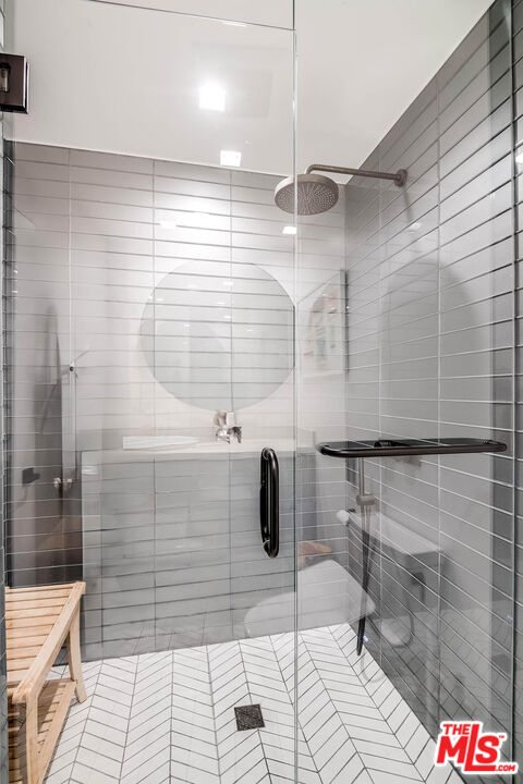 429 N Oakhurst Dr Unit: 304
