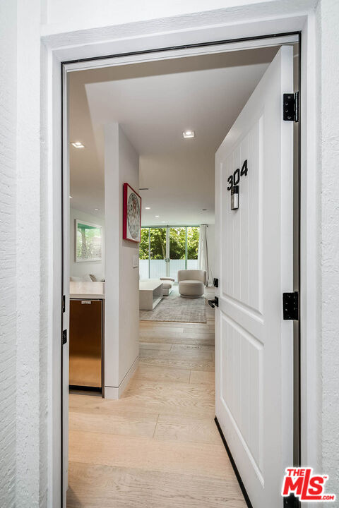 429 N Oakhurst Dr Unit: 304