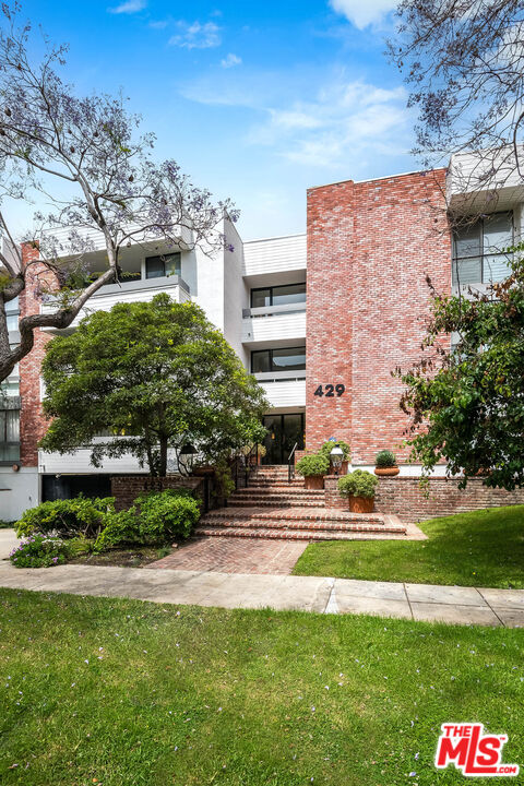 429 N Oakhurst Dr Unit: 304
