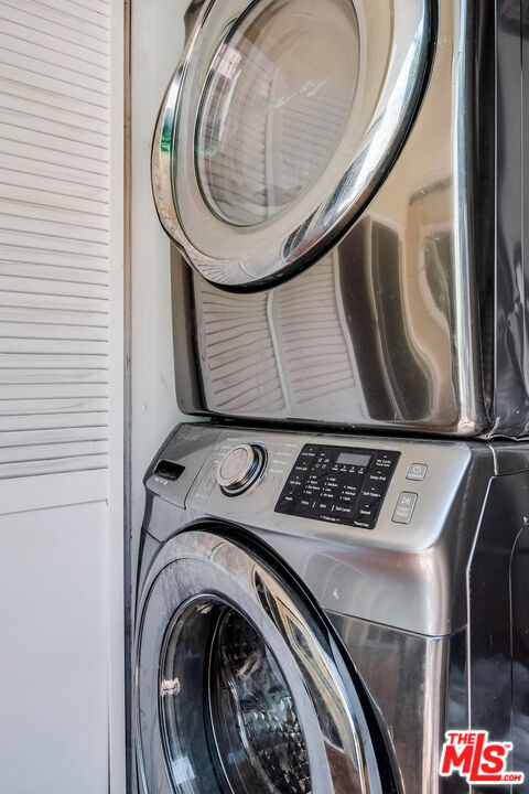 423 S Rexford Dr Unit: 104