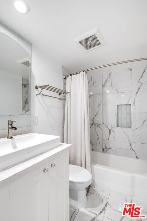 423 S Rexford Dr Unit: 104