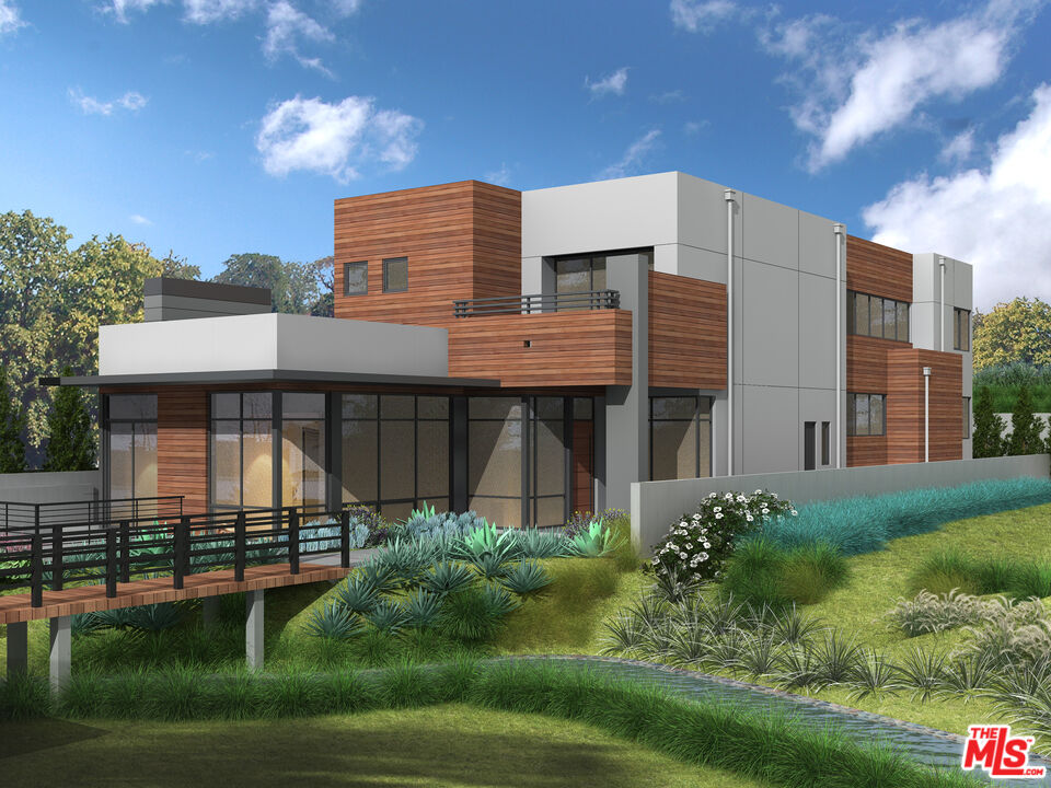 348 S Canyon View Dr