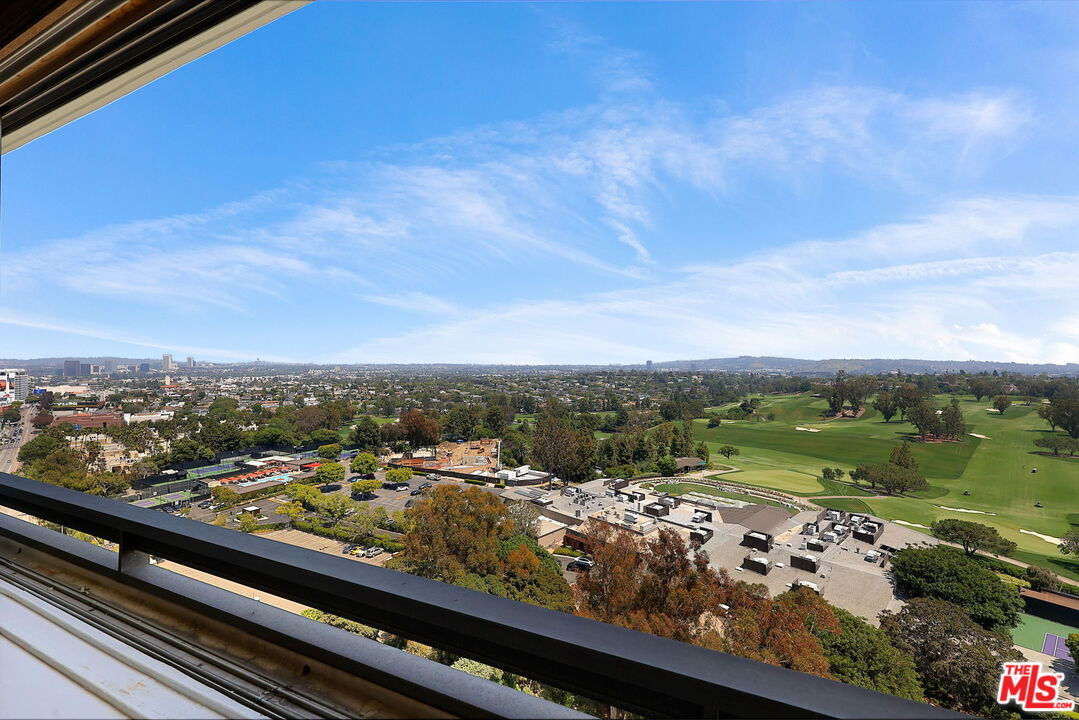 2222 Avenue Of The Stars Unit: 1501