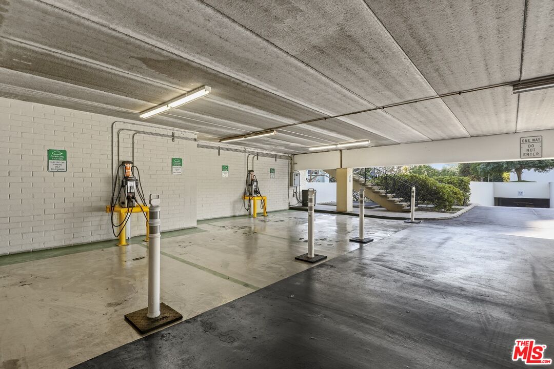 2222 Avenue Of The Stars Unit: 1501