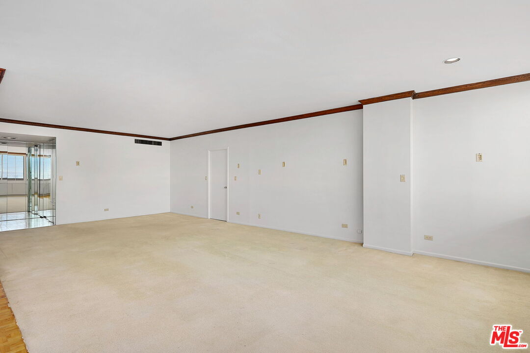 2222 Avenue Of The Stars Unit: 1501