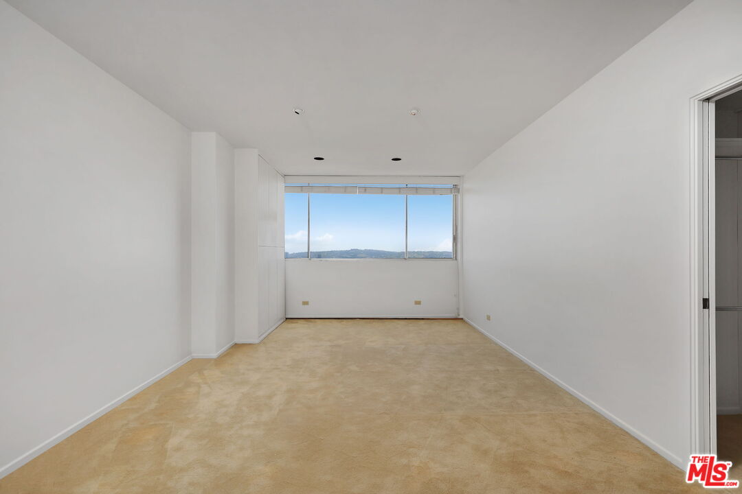 2222 Avenue Of The Stars Unit: 1501