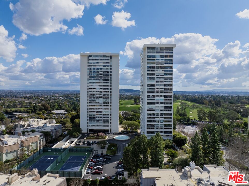 2222 Avenue Of The Stars Unit: 1501
