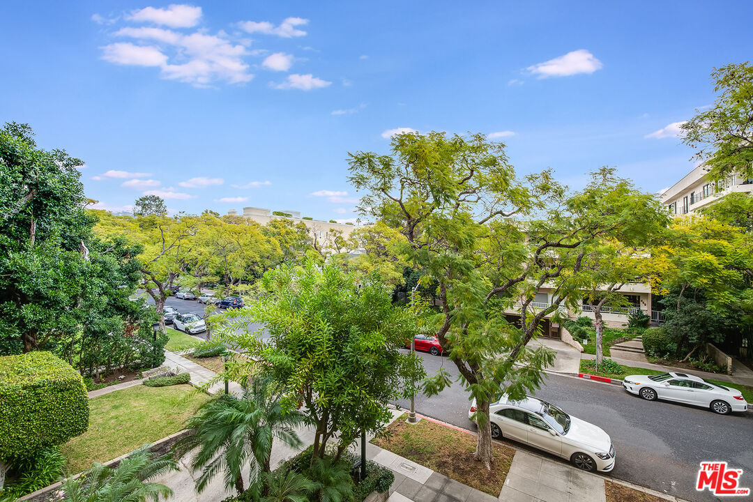 441 N Oakhurst Dr Unit: 306