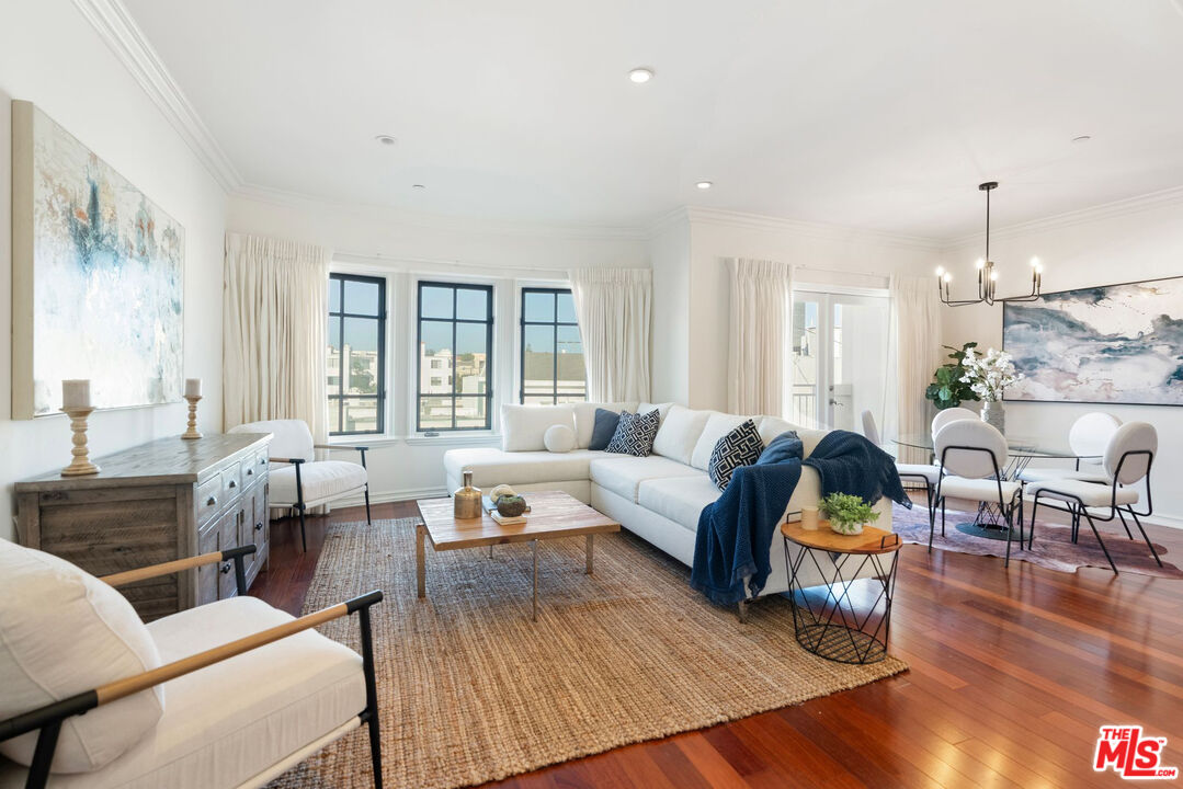 1000 Granville Ave Unit: 403