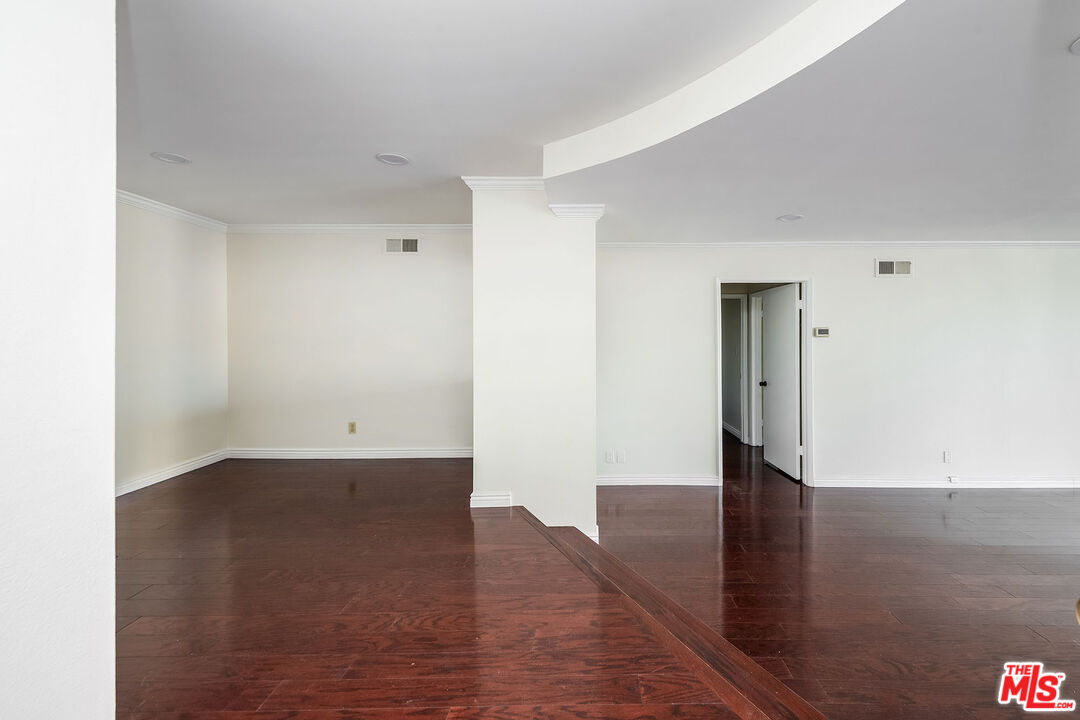 137 S Palm Dr Unit: 503