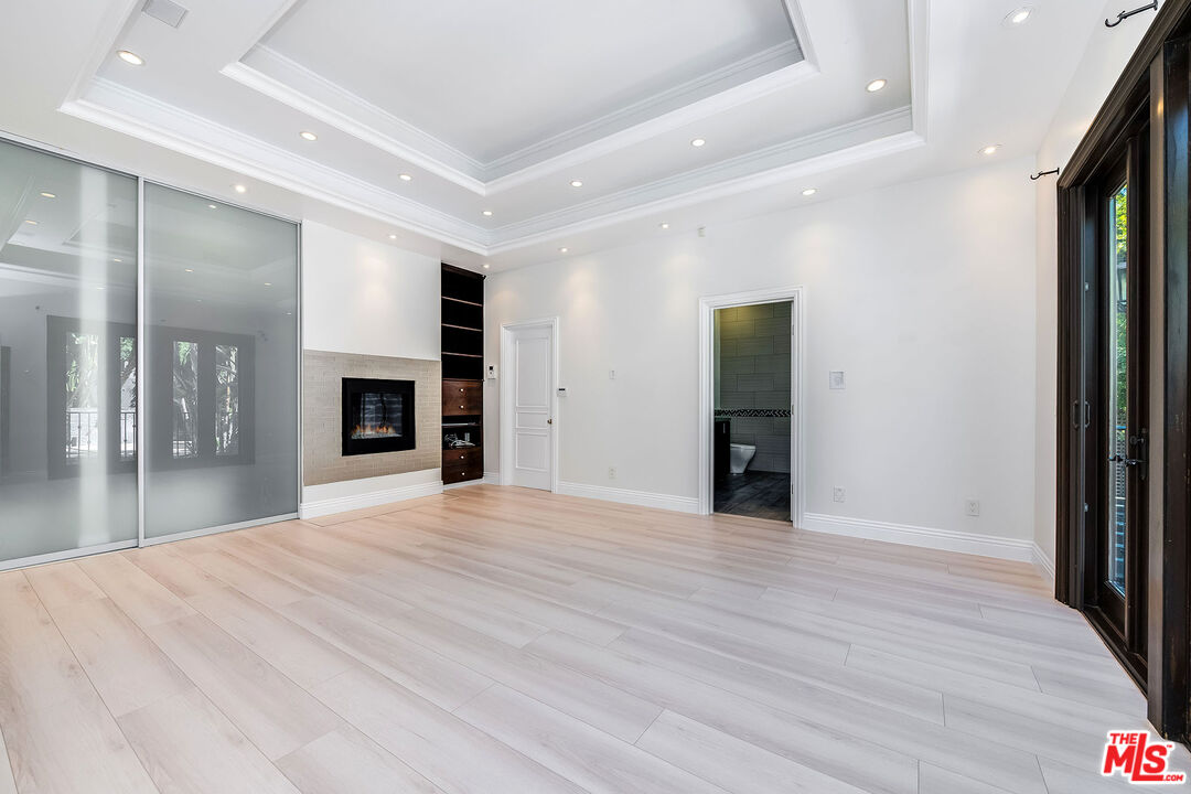 1600 Benedict Canyon Dr