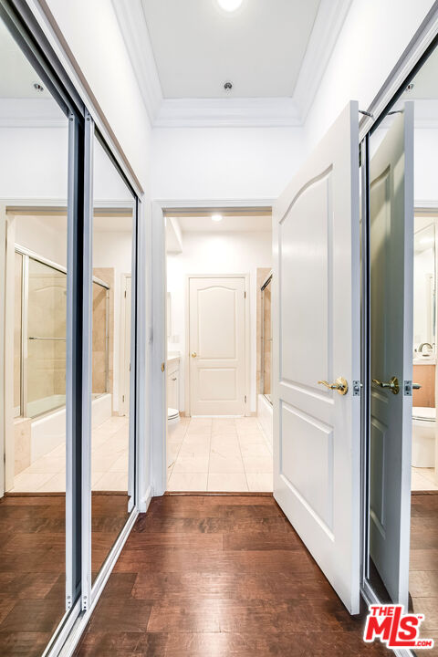 10630 Eastborne Ave Unit: 203