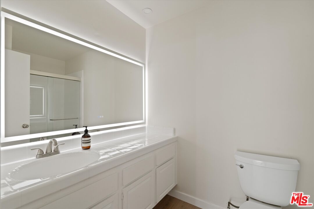 429 N Oakhurst Dr Unit: 203