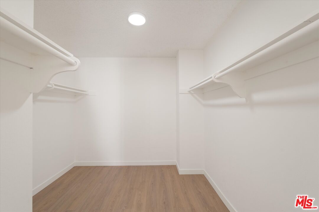 429 N Oakhurst Dr Unit: 203