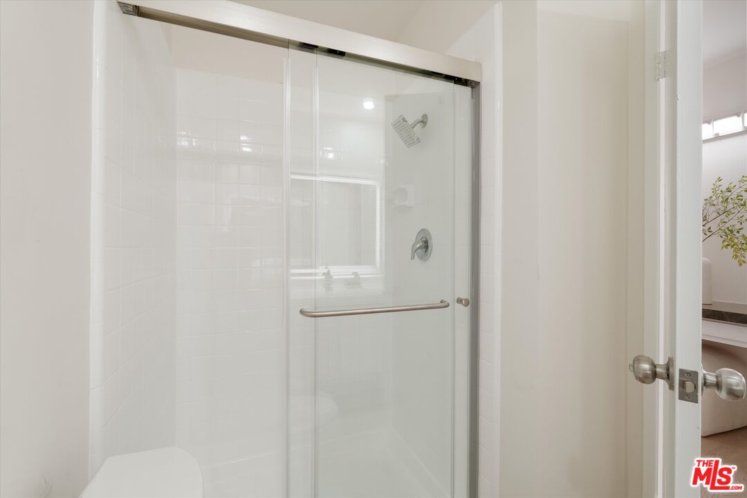 429 N Oakhurst Dr Unit: 203