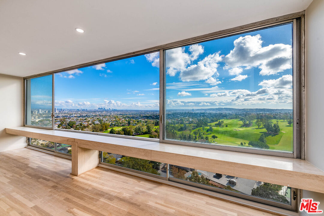 2222 Avenue Of The Stars Unit: 1701