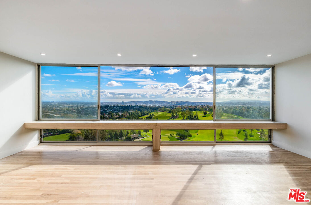 2222 Avenue Of The Stars Unit: 1701