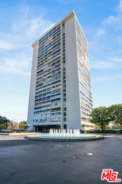 2222 Avenue Of The Stars Unit: 1701