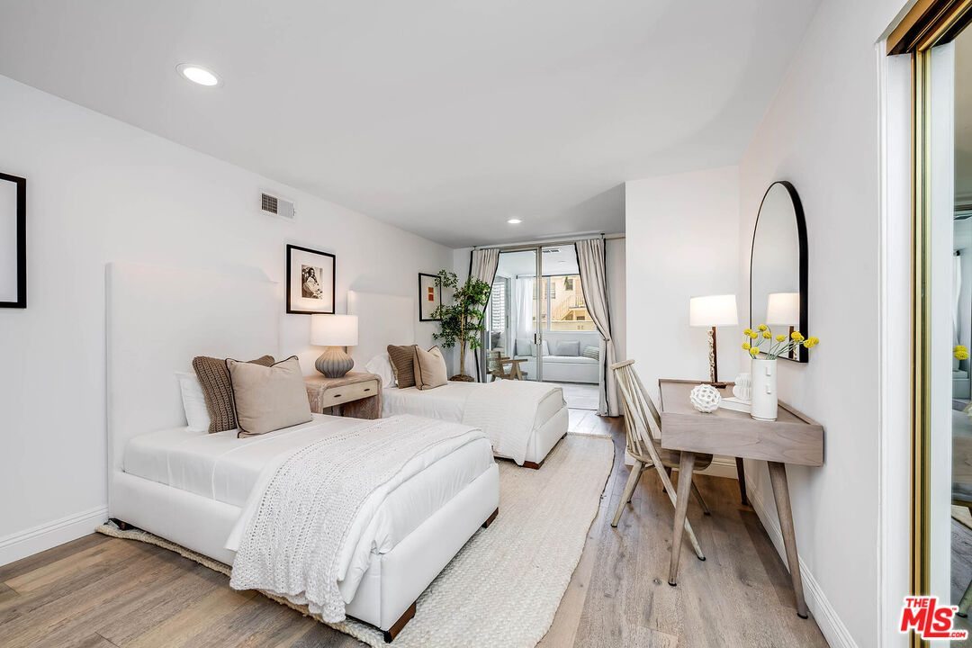 441 N Oakhurst Dr Unit: 203