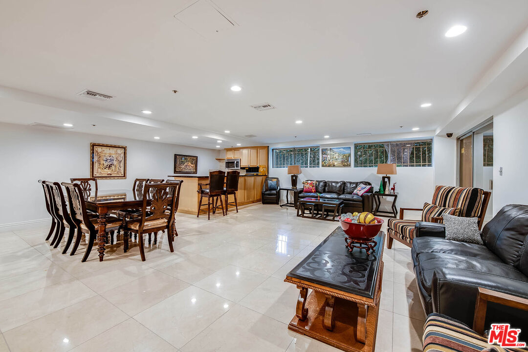 441 N Oakhurst Dr Unit: 203